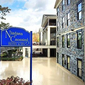 Niagara Crossing Hotel And Spa